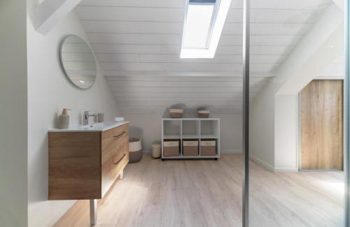 Billy Villa | Maison design et climatisée avec jardin