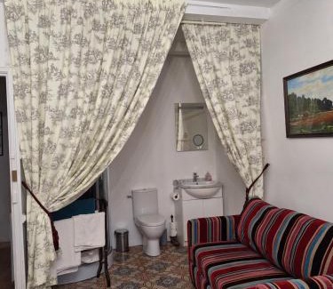 Tourouzelle Bed & Breakfast | Maison du Coquelicot
