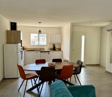 Lamothe-Capdeville Apartment | Maison du Cos, neuve avec 3 chambres et un garage