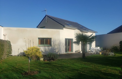 Lauzach House | Maison Familiale Avec Grand Jardin à 10 Minutes des Plages