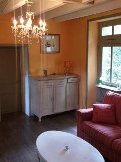 Scoury House | Maison Fleurie