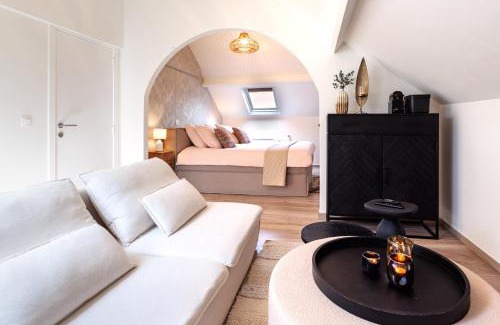Halle-Booienhoven House | Maison La Belle Cosy 2-bedroom house with jacuzzi & airco