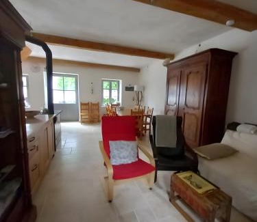 Chabrillan House | Maison Le Petit Mas