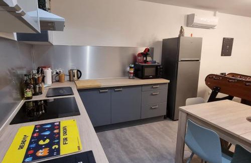 Saint-Seurin-sur-l'Isle House | Maison " Pac-Man" climatisée - entre collègues, amis, famille - barbecue - Netflix - Prime - Baby foot 50cts