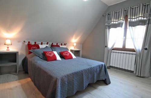 Remalard-en-Perche House | Maison percheronne avec jardin, animaux acceptés, WiFi, cheminée, proche commerces - FR-1-497-29