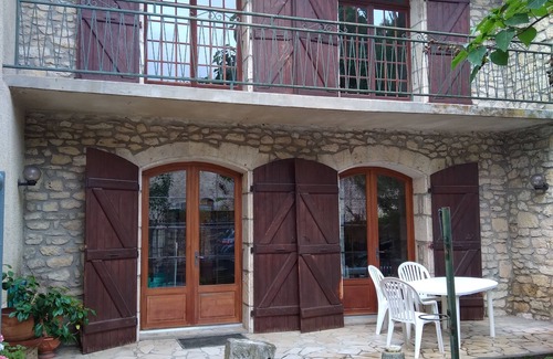 Monfort House | Maison Rénovée Dans Village Gersois
