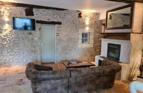 Sourzac House | MAISON RESTAUREE 6 PERSONNES AU COEUR DU PERIGORD