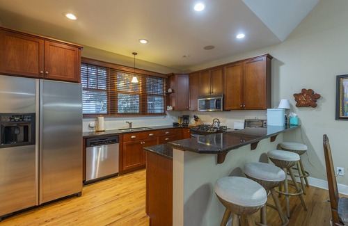 Cheshire House | Maison Reve I 3 BD 2 BA Home in Quaint Cheshire Village