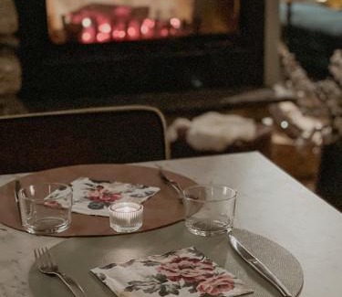 Azet Bed & Breakfast | Maison Seignou