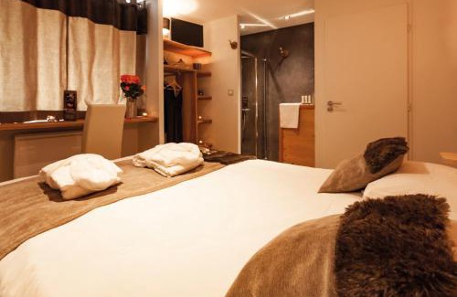 Azet Bed & Breakfast | Maison Seignou