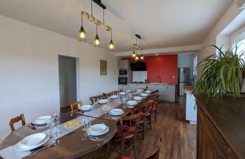 Montbron House | Maison spacieuse avec piscine privée, climatisation, Wi-Fi, animaux acceptés et parking - FR-1-653-268