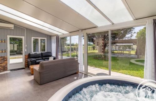 Marans House | Maison spacieuse avec spa, salle de jeux, proche Angers – Idéal familles et pros ! - FR-1-622-59