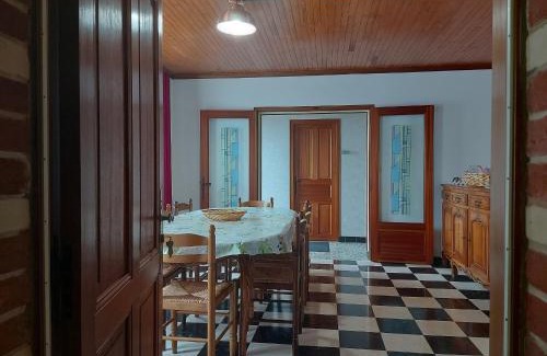 La Bazoche-Gouet House | Maison spacieuse avec jardin, BBQ, table de ping-pong, proche commerces, pour 9 personnes et bébés - FR-1-581-96