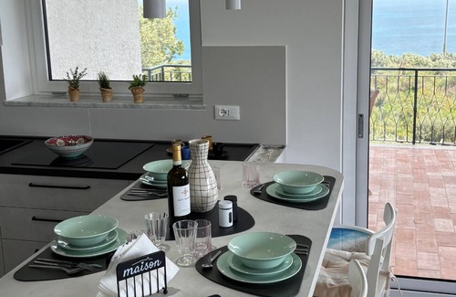Copanello Apartment | Maison Stalettì between sky, sea and prickly pears