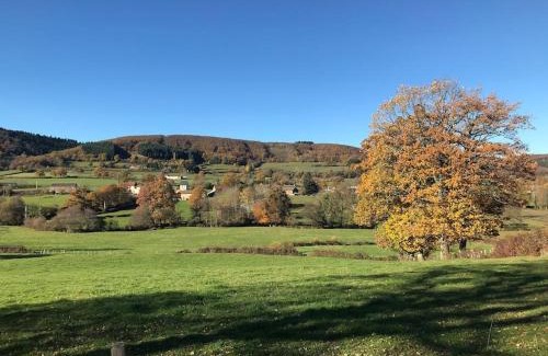 Teilhet House | Maison vue superbe, 1-6 pers, Teilhet, Auvergne