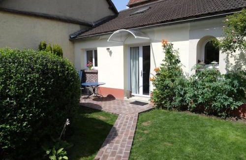 Saint-Prest House | Maisonnette proche de Chartres avec Wifi