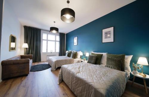 Vinohrady Apartment | Majestic Square View Residence