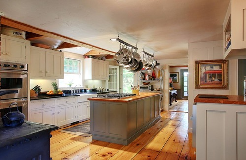 Wells Bed & Breakfast | Majestic Suite Sleeps Four Mountain Views Bed and Breakfast Vermont