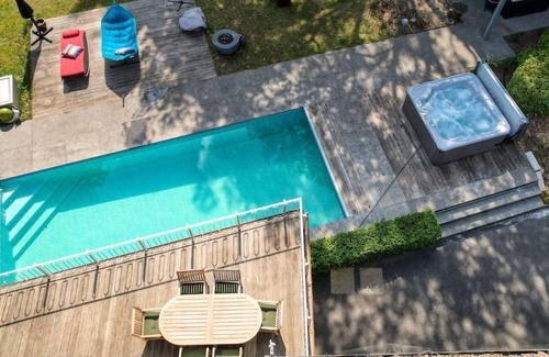 Zolder House | Majestic villa with gigantic garden and swimming pool near the Zolder circuit