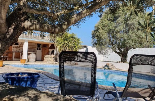 Homps Villa | Majestic Villa in Homps with Private Pool