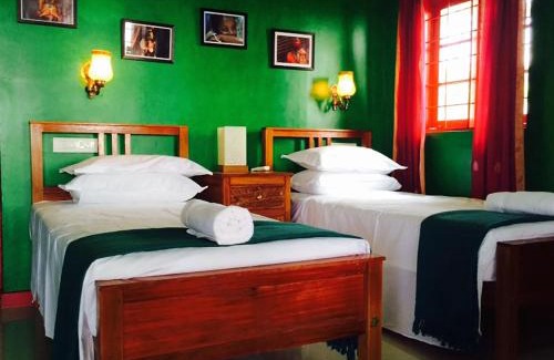 Kuzhuppilly Bed & Breakfast | Majo House