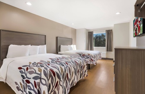 Sulphur Hotel | Making The Best Memories Along The Way! FREE Onsite Parking, Pets Allowed!