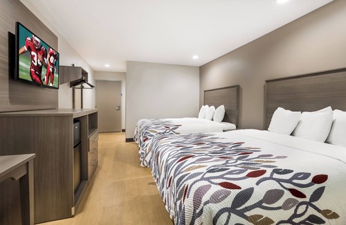 Sulphur Hotel | Making The Best Memories Along The Way! FREE Onsite Parking, Pets Allowed!