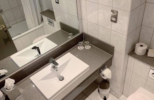 Newlands Cross Hotel | Maldron Hotel Newlands Cross