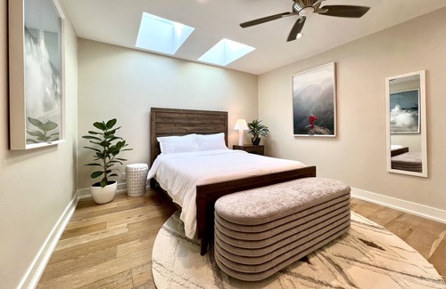 Eastern Malibu House | Malibu Luxury Beachfront Gallery + Private Beach Access