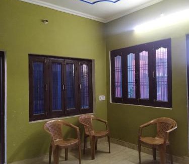 Raiganj House | Malti Home stay 5 minute walking distance fromAyodhya DhamRailway Station