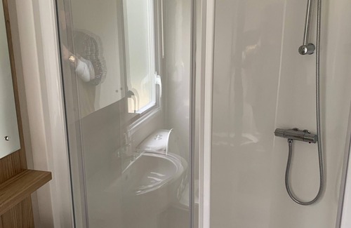 Clacton-on-Sea House | Malton NEW 3 bedrooms caravan