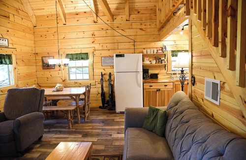 Leeper Cabin | Mama Bear Log Cabin near Cook Forest State Park