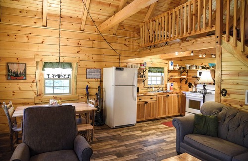 Leeper Cabin | Mama Bear Log Cabin near Cook Forest State Park