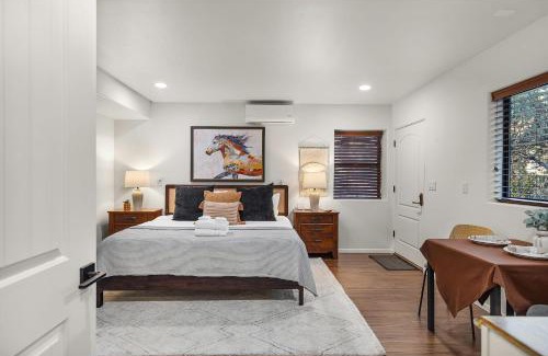 Sedona Villa | Mammoth Rock Oasis Villa-Hot Tub & Free Pets