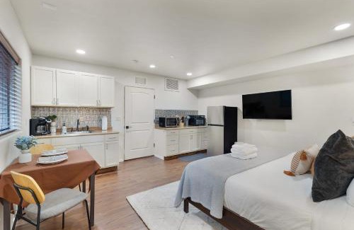 Sedona Villa | Mammoth Rock Oasis Villa-Hot Tub & Free Pets