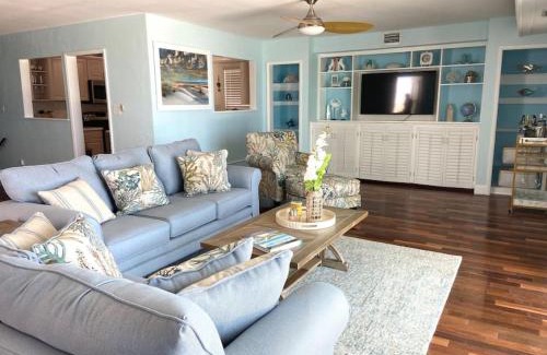 River Ridge Estates House | Manatee Manor Beachfront Retreat
