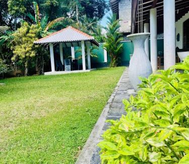 Induruwa Bed & Breakfast | Mango Villa Bentota