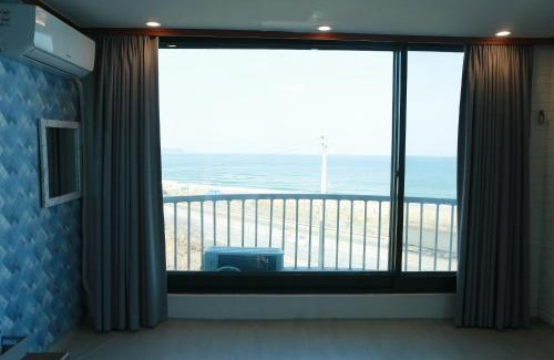 Donghae Hotel | Mangsang Beach Pension