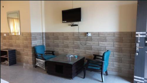 Chaukori House | Manish Home Stay