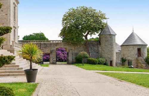 Ploneour-Lanvern Hotel | Manoir de Kerhuel de Quimper