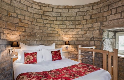 Ploneour-Lanvern Hotel | Manoir de Kerhuel