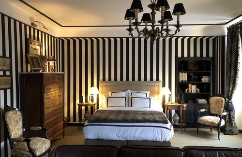 Taingy House | Manoir De La Croix Saint Louis
