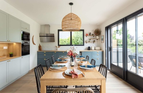 Val-d'Ize House | Manoir de la Nogrie - La Grange 4*, Cosy & chic, Pool, Spa, Petanque