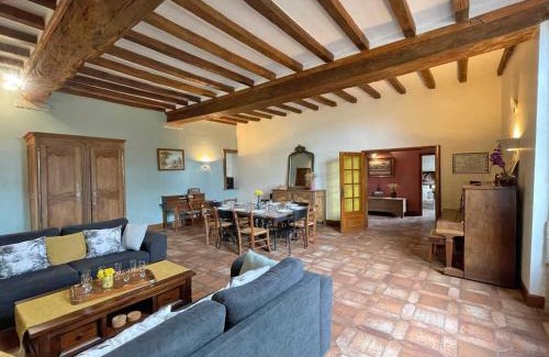 Colombiers House | Manoir du XVème avec cheminée, animaux acceptés, à Colombiers - FR-1-497-204