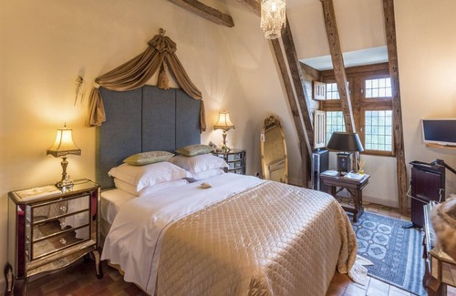 Verteuil-sur-Charente Villa | Manoir Romanesque - Six Bedroom Villa, Sleeps 12