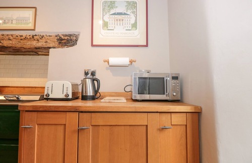 Dartmouth Cottage | Manor Farmhouse