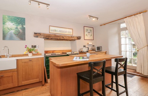 Dartmouth Cottage | Manor Farmhouse