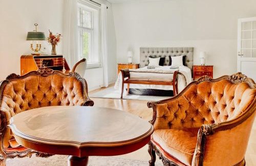 Grillby House | Manor House By Lake Mälaren Near Stockholm