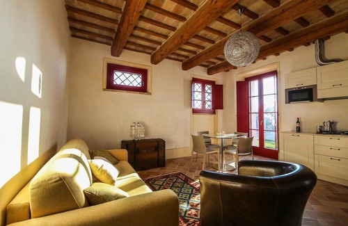 Monsano Apartment | Manor in Marche near Adriatic Beaches