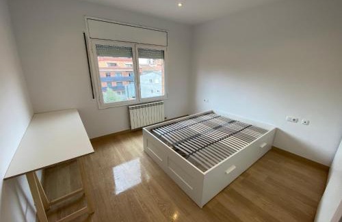 Poble Nou Apartment | Manresa, Near train to Barcelona